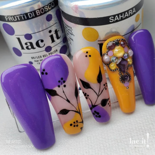 en Vogue Lac It! Frutti Di Bosco vibrant grape crème UV/LED gel nail polish for professional nails and extensions on coffin shaped nail swatches with nail art