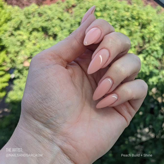 en Vogue CBS Build Peach medium warm neutral self-levelling hard gel for Professional nails and extensions on manicured nails