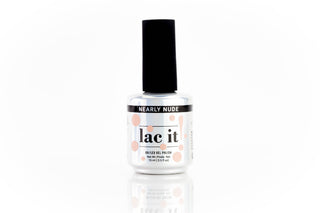 en Vogue Lac It! Nearly Nude peachy-pink crème UV/LED gel nail polish for professional nails and extensions bottle