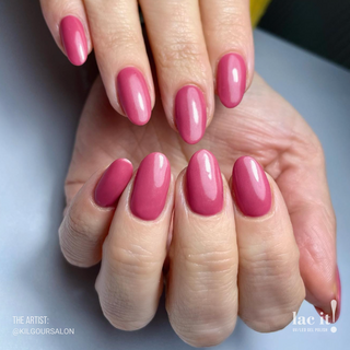 en Vogue Lac It! Sip happens dusty rose pink with mauve undertones and the subtlest of shimmers UV/LED gel nail polish for professional nails and extensions on oval manicure